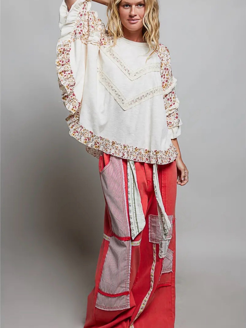 NEW ARRIVALS: SET POL Cream Floral-Trim Ruffle Sleeve Top and Pant - Picture 3 of 8